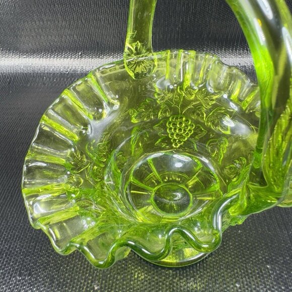 VTG Westmoreland Glass Basket Dish Bowl Paneled Grape Pattern Green Glass Marked - Picture 6 of 15
